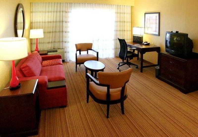 Courtyard By Marriott Rock Hill Otel Oda fotoğraf